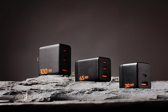 URBAN ARMOR GEAR UAG SRG 30W GaN 2-Port Wall Charger - USB USB-C Dual Port Foldable Compact Travel PD Quick Charging Power Adapter for Smartphone & Tablet, Black