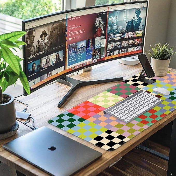 iCasso Checkered Desk Mat, Cute XXL Large Mouse Pad for Desk Cover, Anti-Slip Big Mousepad with Stitched Edges, Keyboard Mat for Computer Desktop Protector (Retro Checkered)