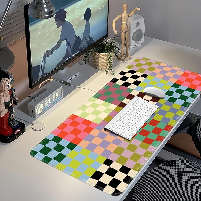 iCasso Checkered Desk Mat, Cute XXL Large Mouse Pad for Desk Cover, Anti-Slip Big Mousepad with Stitched Edges, Keyboard Mat for Computer Desktop Protector (Retro Checkered)