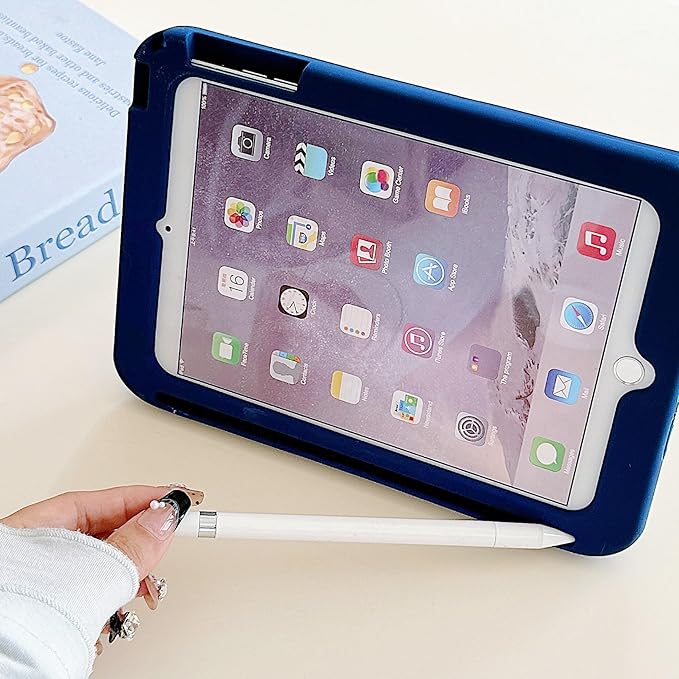 3D Cute Astronaut Case for iPad 10th Gen (2022) 10.9 inch/iPad (A16) 11th 2025 11 inch,Cartoon Pretty Space Astronaut Soft Silicone Foldable Stand Case with Lanyard for Kids Teens Girl Women