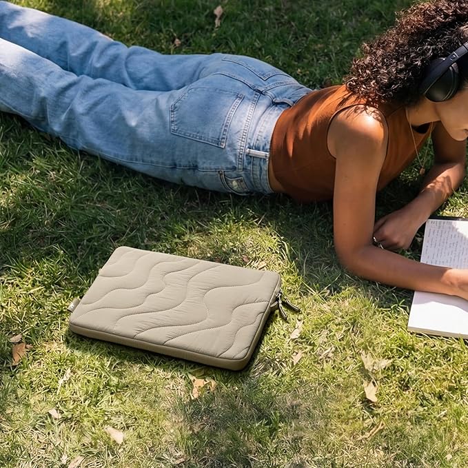 tomtoc 360 Protective Puffy Laptop Sleeve for 13-inch MacBook Air M5/A3449(2026)/M4/M3/M2 A3240 A3113, MacBook Neo A18 & MacBook Pro M2/M1, Quilted Soft Puffer Bag for 13-inch Surface Pro Copilot+PC