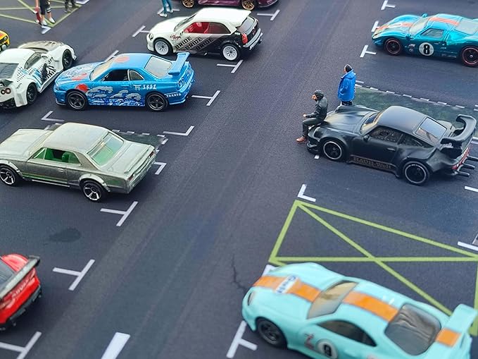 XXL 1/64 Scale Parking Lot Mouse Pad 90x40cm Non-Slip Rollable Desk Mat | Large Diorama Playmat for Hot Wheels, Matchbox, Mini GT, Tarmac, Inno64 and Diecast Car Collectors, Kids and Gamers