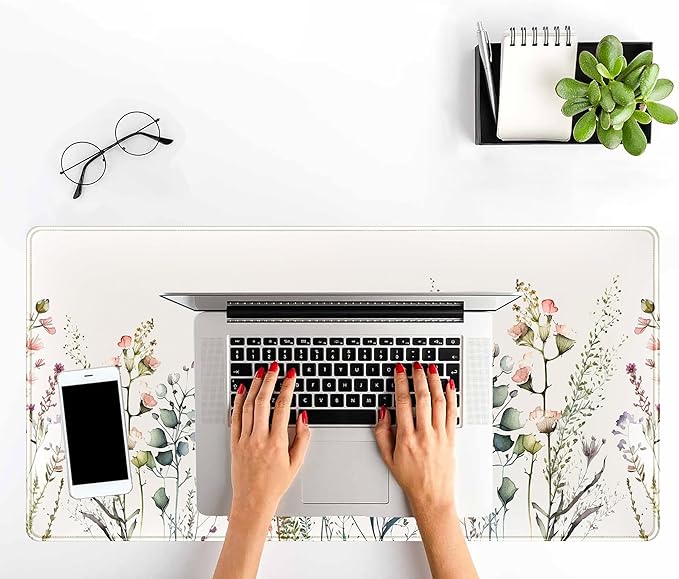 Floral Desk Mat Beige Boho Desk Pad, Large Extend Mouse Pad XXL, Cute Minimalist Flowers Keyboard Mat, Esthetics Desktop Mat Laptop Wireless Mouse Mat for Desk, Gift for Women 31.5"x15.75"